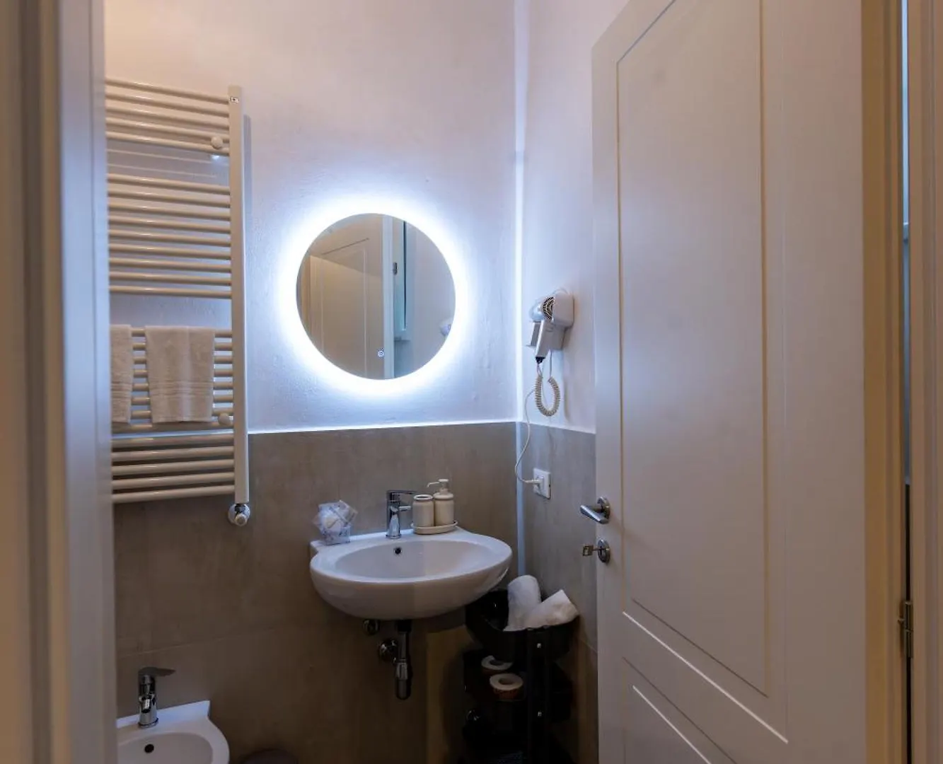 Bed & Breakfast B&B Via Corsica 10 Pisa Italy
